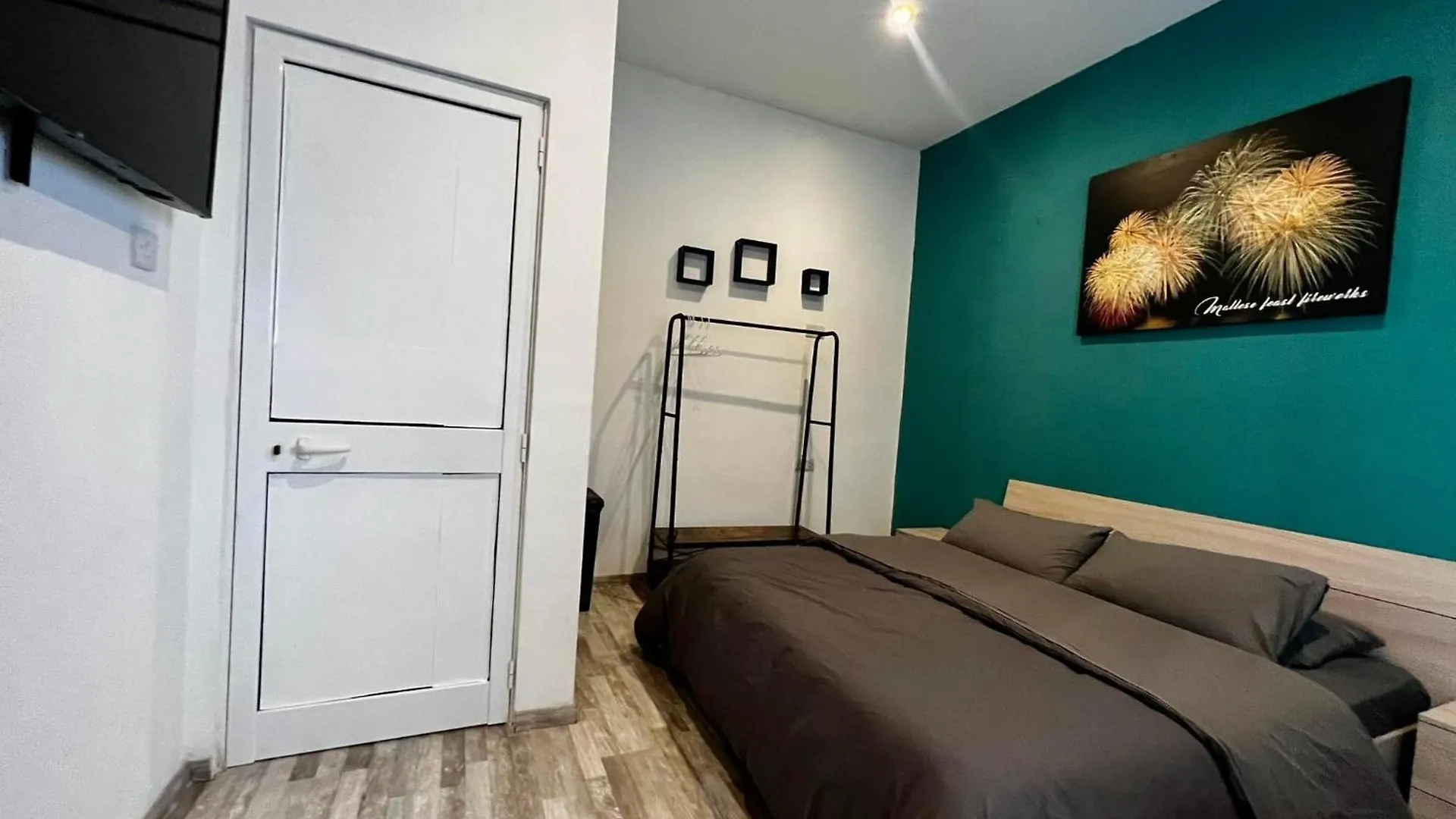 Saint Julian's Bookarest Hostel Malta